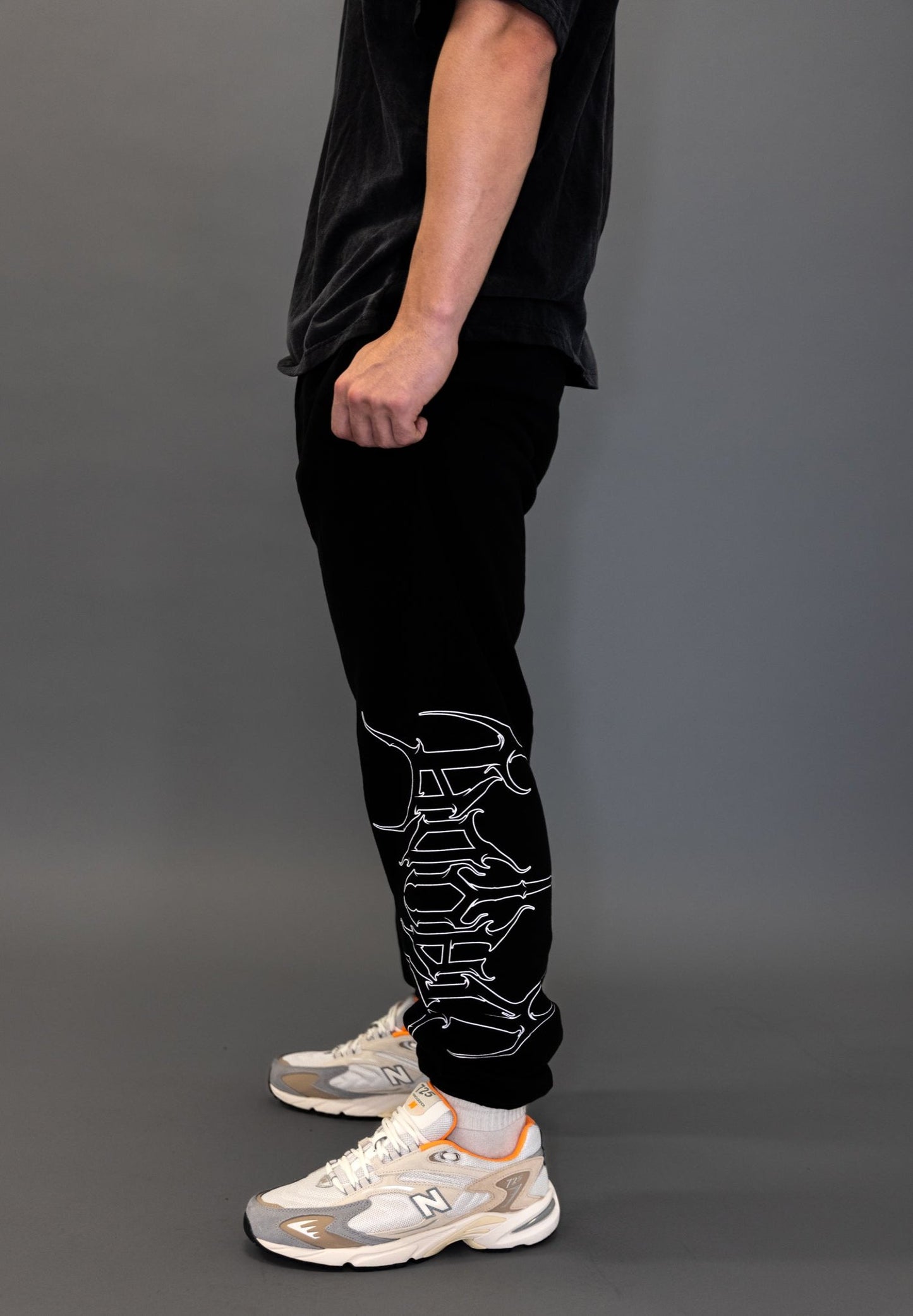 SIGNATURE EDGE LOGO JOGGERS BLACK